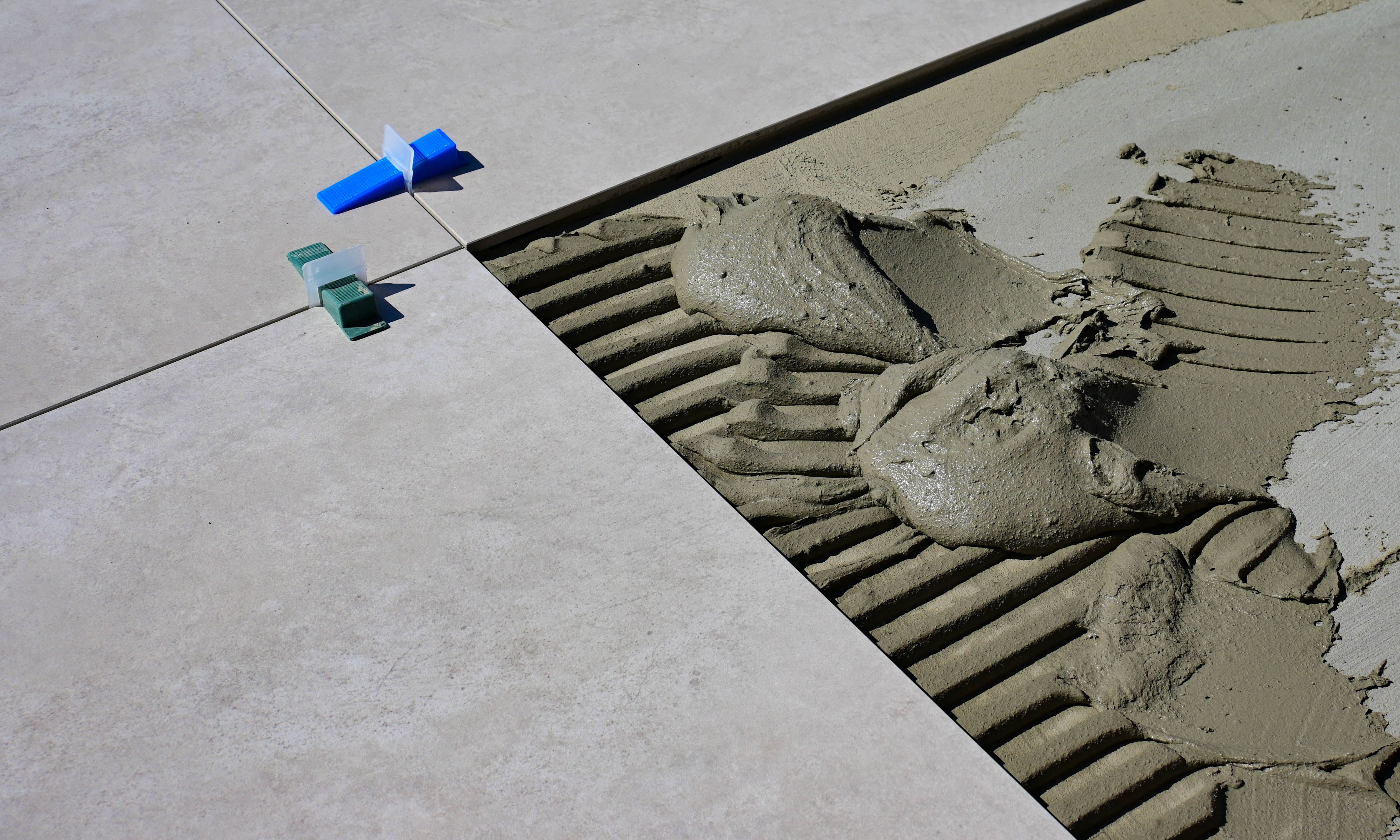 Porcelain and ceramic tile installation
